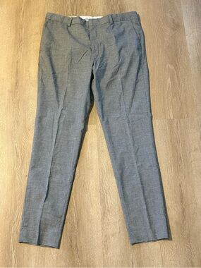 Light Gray H&M Dress Pants Size 36R – Excellent Condition